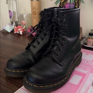 🍂Dr. Martens 1460 Black Boots